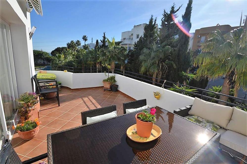 Apartamento Estepona Golf Exterior photo